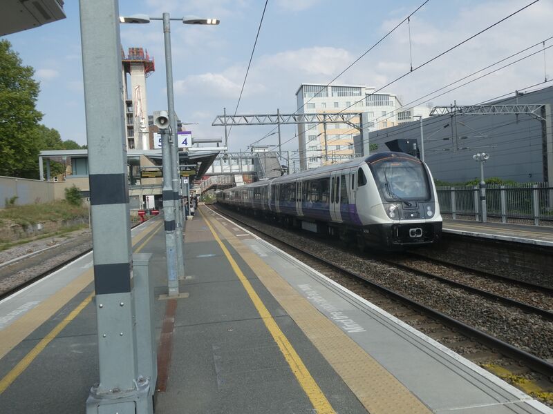 File:Elizabeth Line 345, 345064 West Ealing.jpg