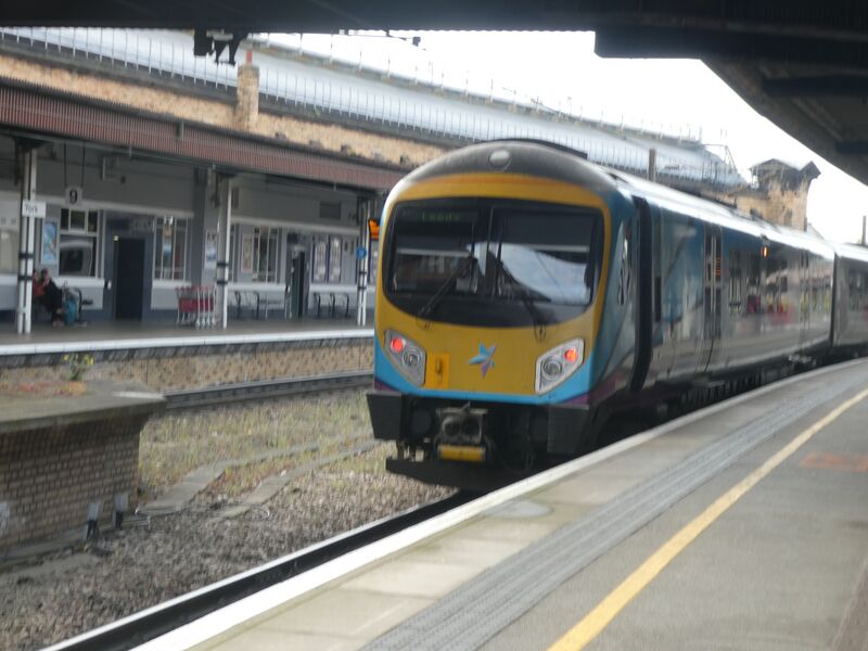File:TransPennine Express 185 on a York to Leeds stopper.jpg